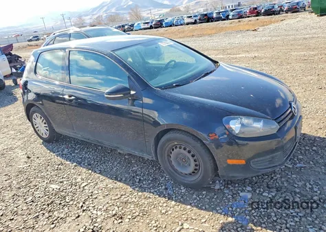 2013 Volkswagen Golf z USA, uszkodzony, nr VIN WVWAB7AJ8DW088877